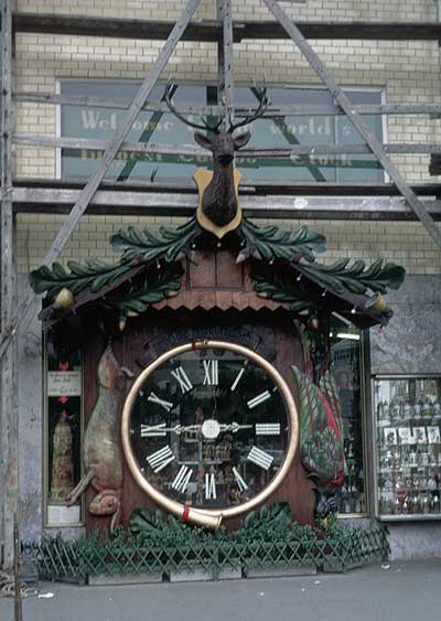 world's largest cuckoo clock