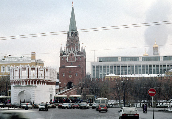 kremlin gate