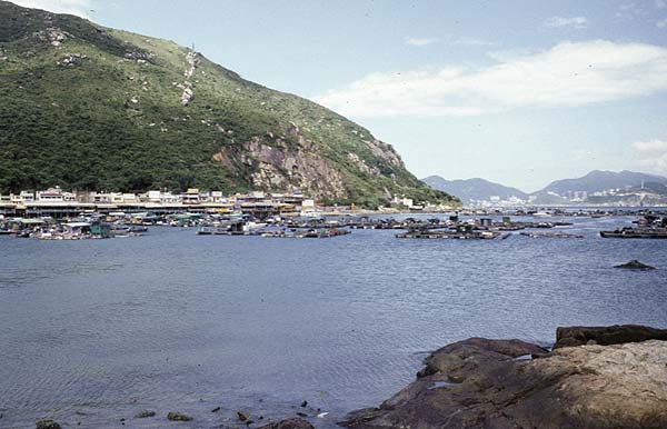 the harbor at sok kwu wan