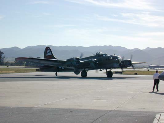 B-17 taxis