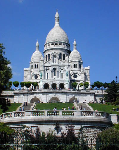 the basilica du sacre coeur crowns montmartre