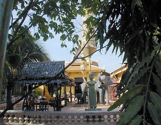 royal palace courtyard