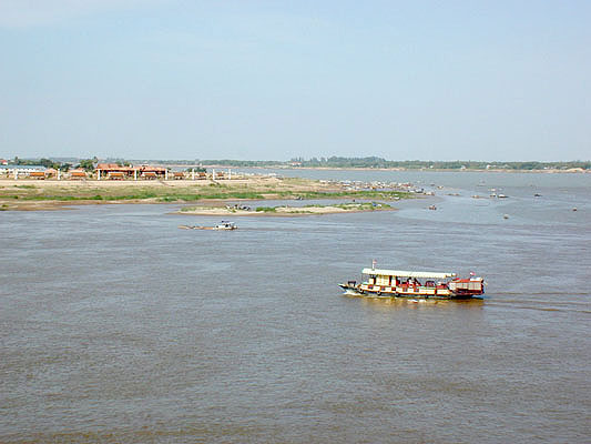 the tonle sap meets the mekong