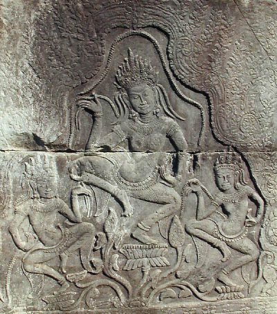 dancers (bayon)