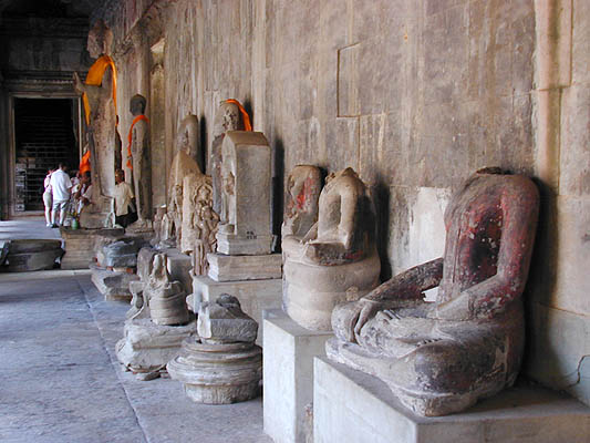 hall of buddhas