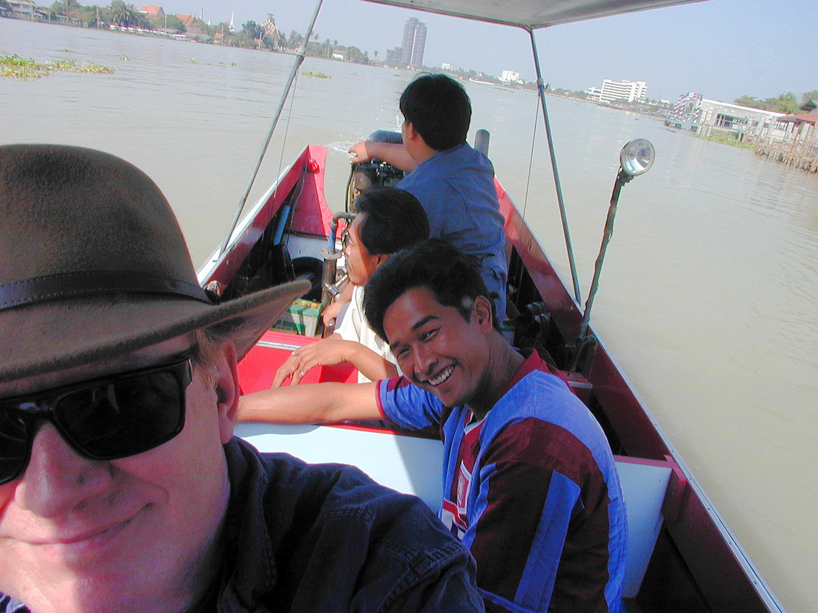 Your humble photographer on the way to Ko Kret