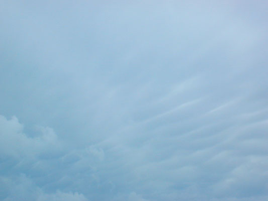 our first glimpse of mammatus clouds