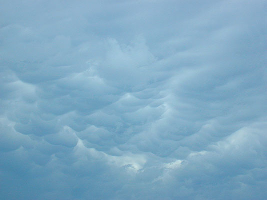 mammatus clouds