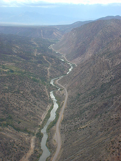 flying north along the rio grande river gorge