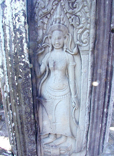 temple carvings of angkor