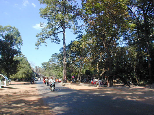 the roads around the main temples bustle with traffic