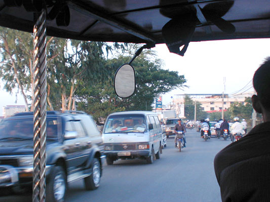 two lanes of road does not mean two lanes of traffic!